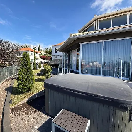 Villa Cliff Bay View *